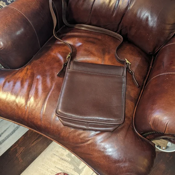 COACH 90’s Vintage 9144 LEGACY Studio Flap Crossbody Bag - Picture 7 of 12